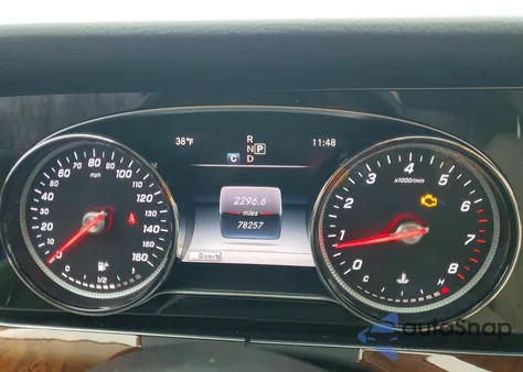 2019 Mercedes-Benz E 300 4Matic z USA, uszkodzony, nr VIN WDDZF4KB3KA606665